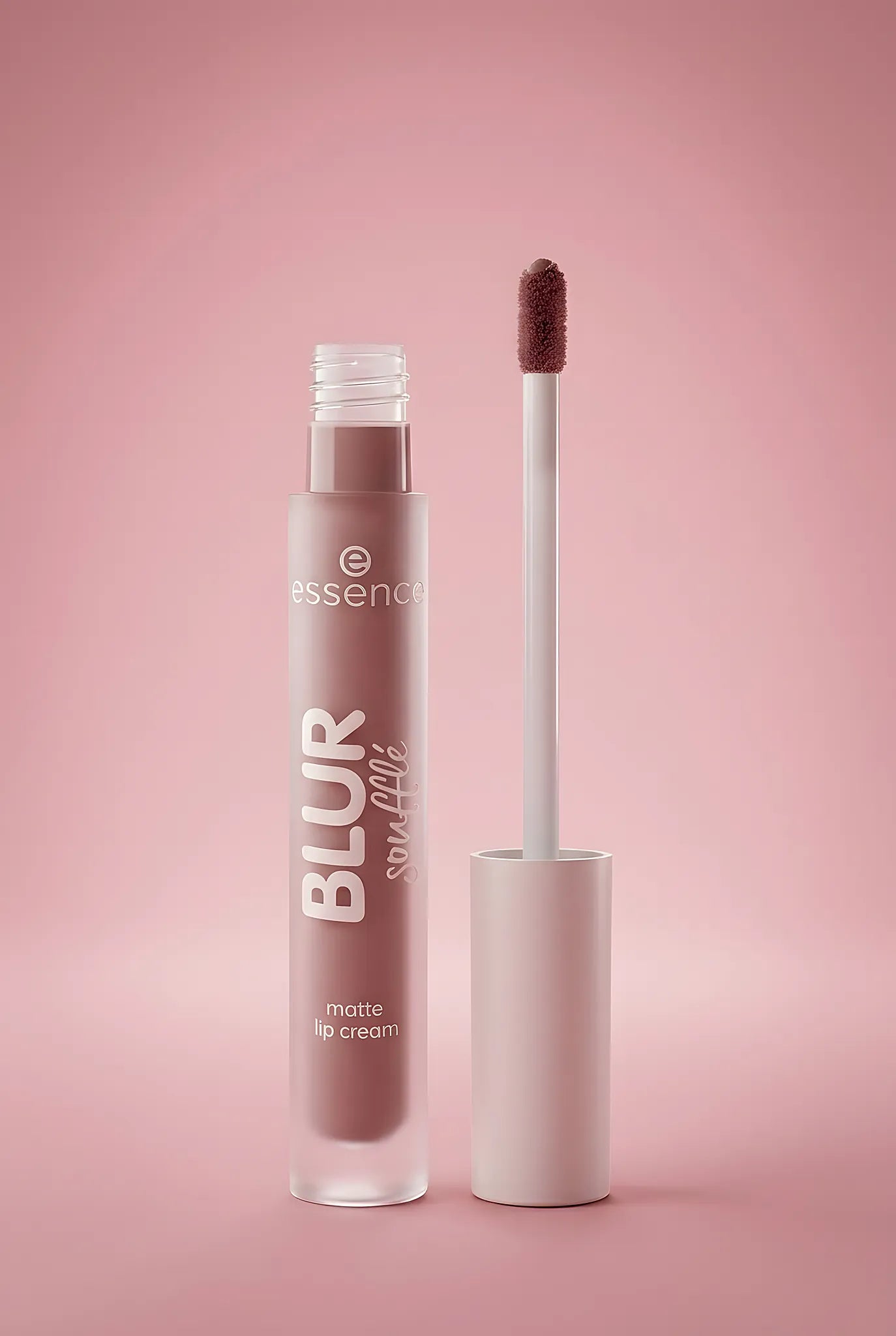 Blur Soufflé Matte Lip Cream 01 Deep Scroll | Essence