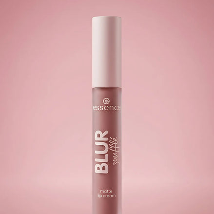 Blur Soufflé Matte Lip Cream 01 Deep Scroll | Essence