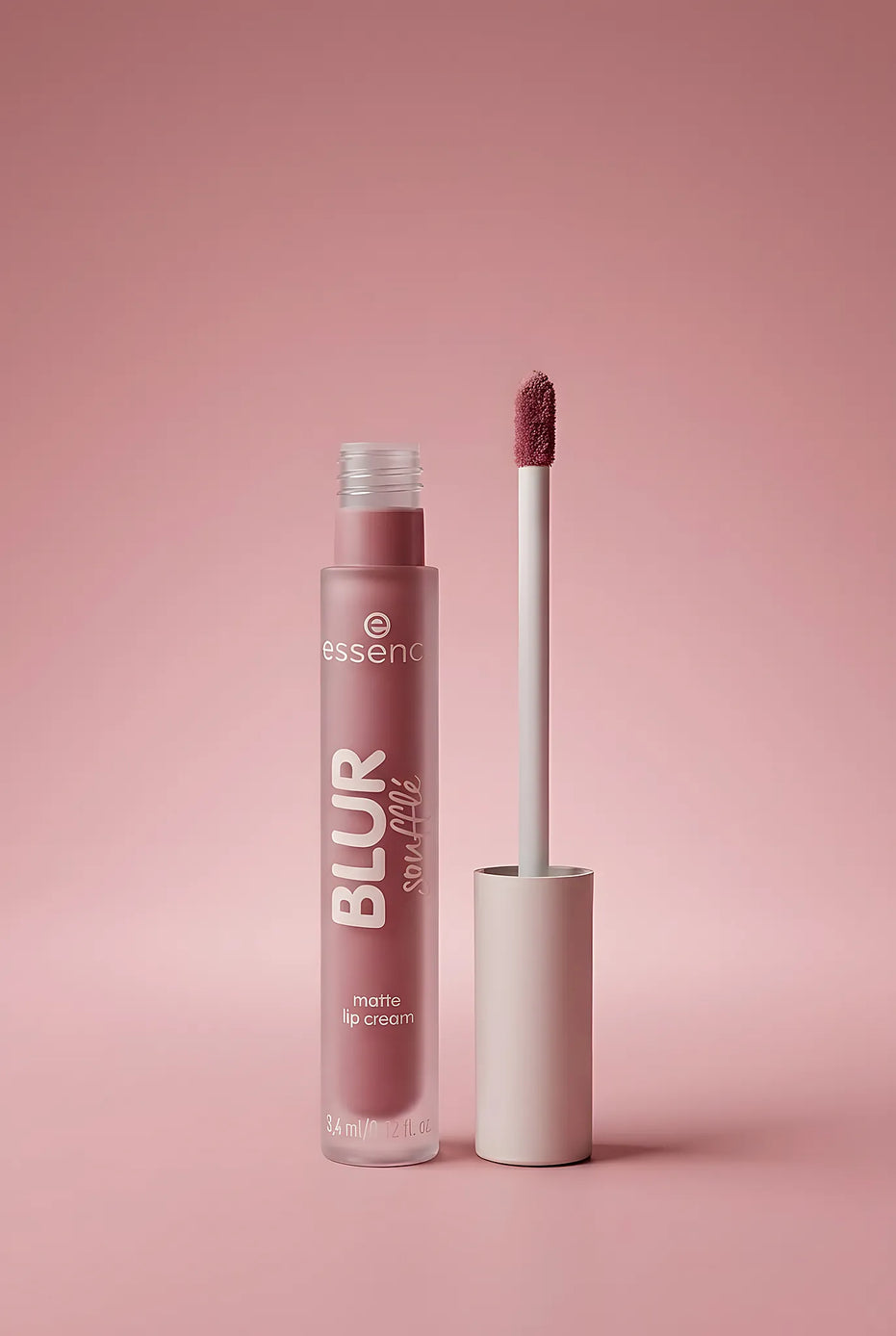 Blur Soufflé Matte Lip Cream 06 Pillow Talking | Essence
