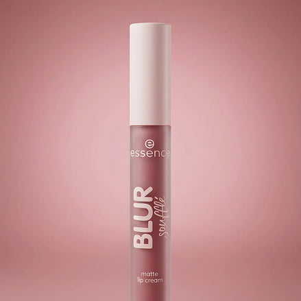 Blur Soufflé Matte Lip Cream 06 Pillow Talking | Essence
