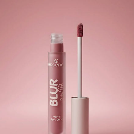 Blur Soufflé Matte Lip Cream 06 Pillow Talking | Essence
