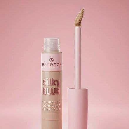 Silky Blur Hydrating Longwear Concealer 120 — Corector | Essence