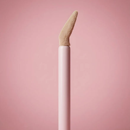 Silky Blur Hydrating Longwear Concealer 160 — Corector | Essence