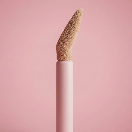 Silky Blur Hydrating Longwear Concealer 190 — Corector | Essence